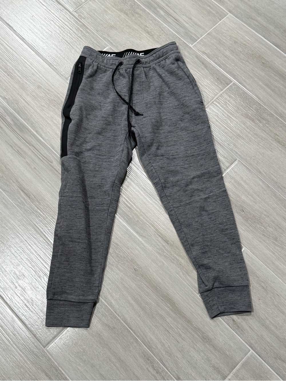 Men's Gray Athletic Jogger Pants - Stretch Fleece - American Eagle